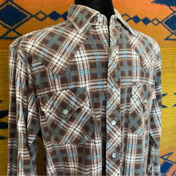 Vintage JC Penney Pearl Snap Flannel button up shirt. Size 15.5-33. Pockets! - Picture 13 of 15